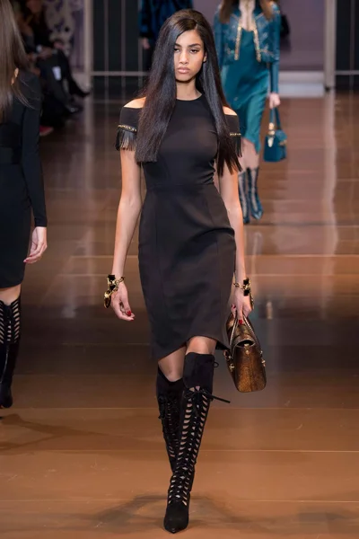 Look 29